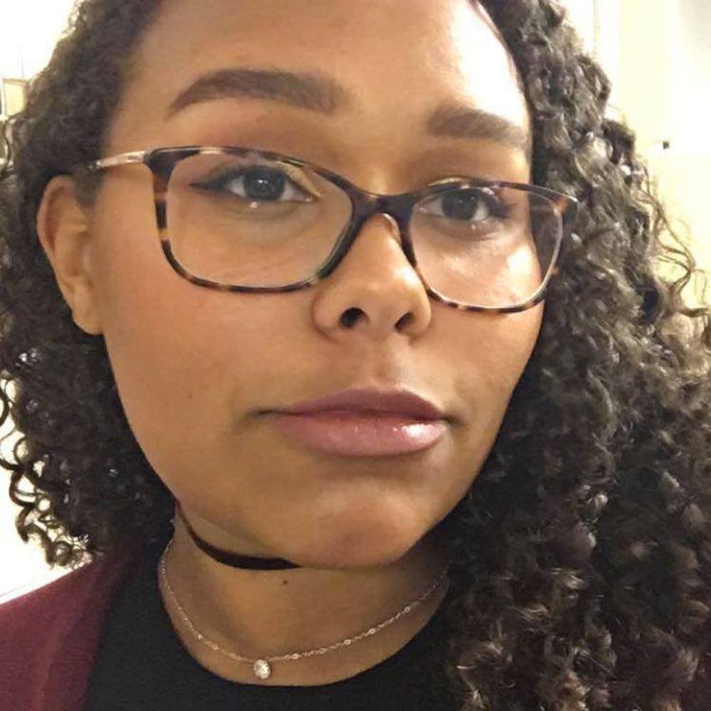 Meet your Posher, Kayla